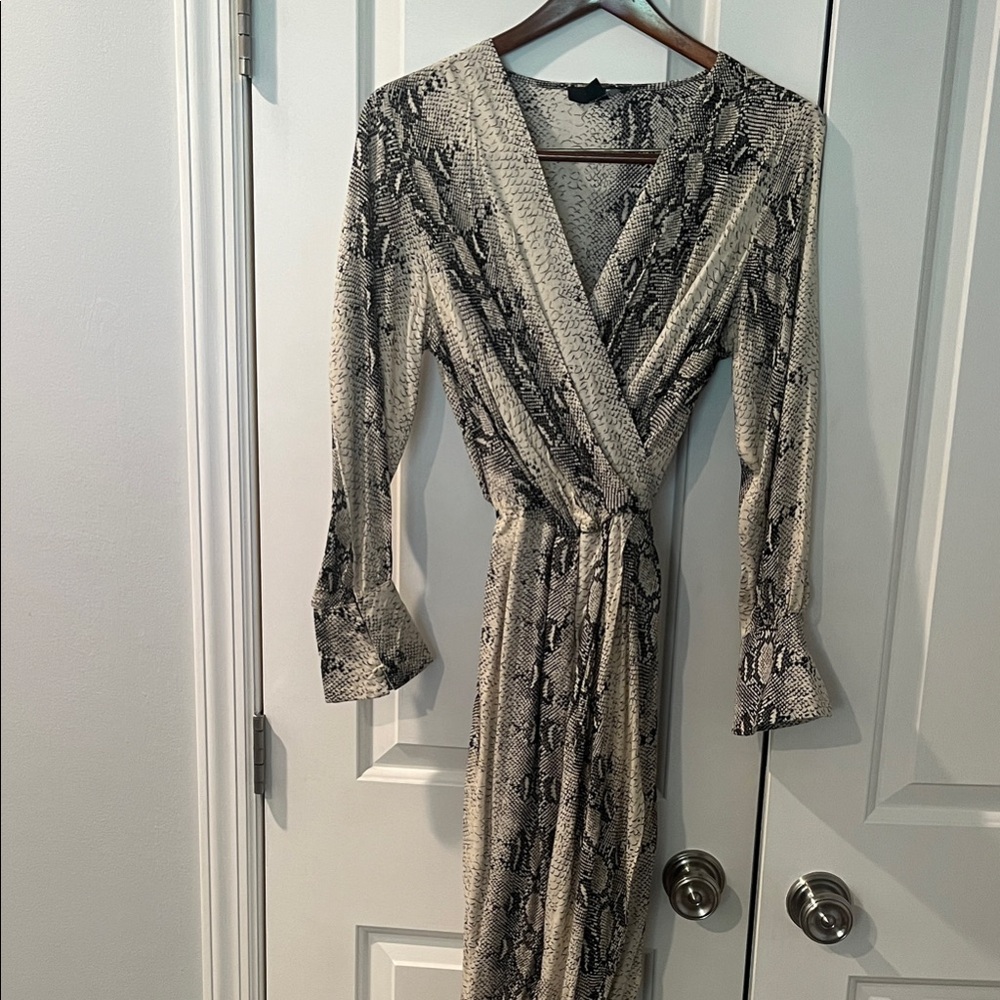 Chic Long Sleeve Snake Print Wrap Dress